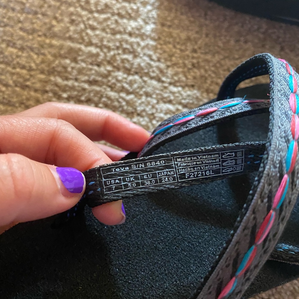 Teva Sandals Size 7 - Picture 4 of 5